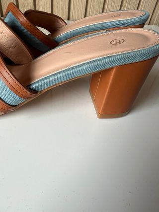 Zapatos tacón tejanos denim y piel