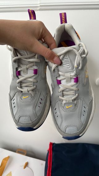 Nike M2K Moradas, Azules y Naranjas