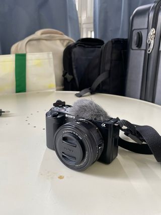 Cámara Sony ZV-E10 + Lente 16-50mm