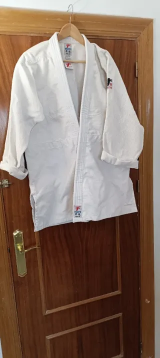 Traje de Judo o Artes Marciales Tagoya 4/170