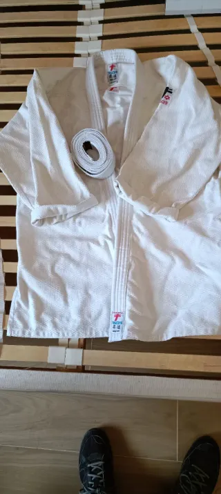 Traje de Judo o Artes Marciales Tagoya 4/170