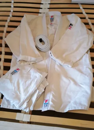 Traje de Judo o Artes Marciales Tagoya 4/170