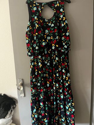 Vestido Akino Laude floral negro
