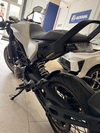 HUSQVARNA VITPILEN 401