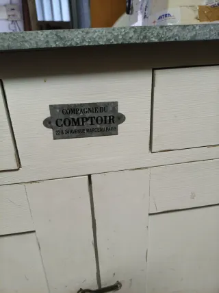 Mobile Dispensa Francese Bianco, ex mobile di Bar