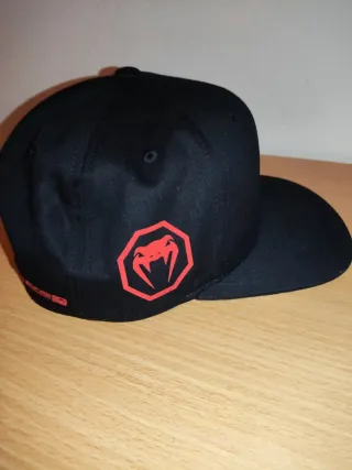 Gorra Venum UFC.