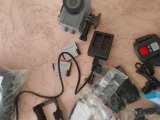 Akaso Brave 4 Pro + accessori