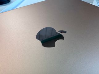 iPad 8ª Gen. Oro 128 GB A2270