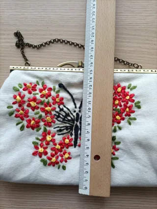 Bolso de fiesta bordado mariposa