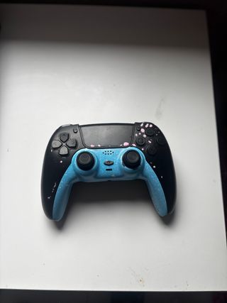 PS4 1TB Negra + Mando Con Palancas