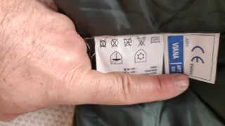 Chaqueta impermeable acolchada JUBA verde