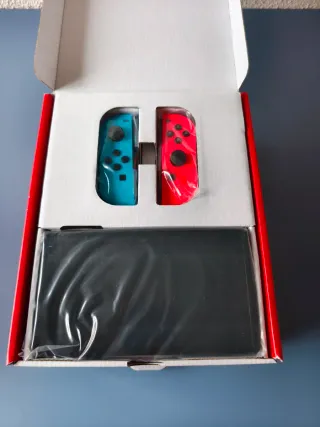 Nintendo Switch OLED+3 Juegos+SD 256+Estuche