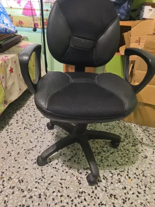 Silla de escritorio negra