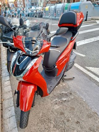 Scooter Honda SH 125i Topbox