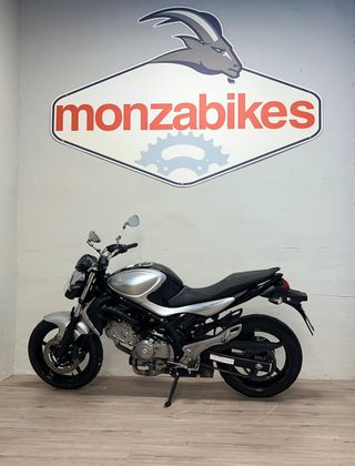 SUZUKI GLADIUS 650 `2011 MONZABIKES