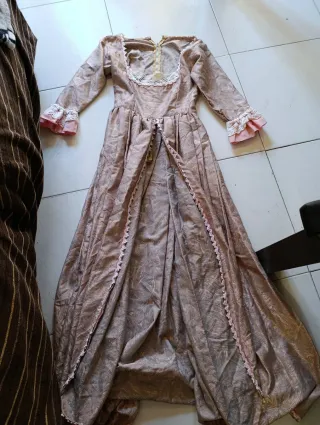 Vestido Medieval Hecho a Mano