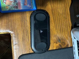 Consola PS Vita + 5 Juegos