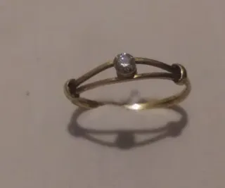 Anillo vintage. Oro 18k y diamante natural 0,1ct