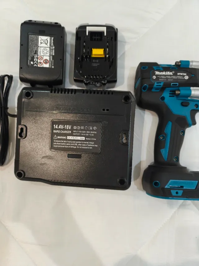 Pistola de impacto Makita DTW700 a estrenar