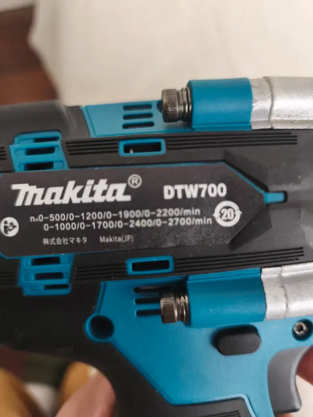 Pistola de impacto Makita DTW700 a estrenar
