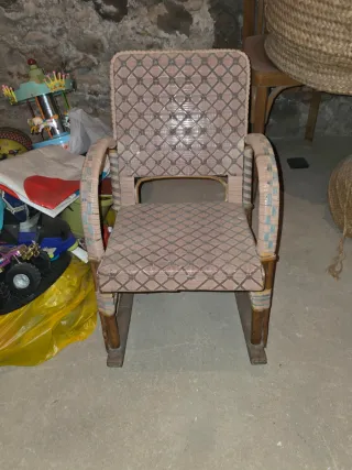 Mini mecedora infantil