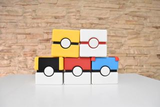 pokeball pikachu para guardar juegos de gameboy