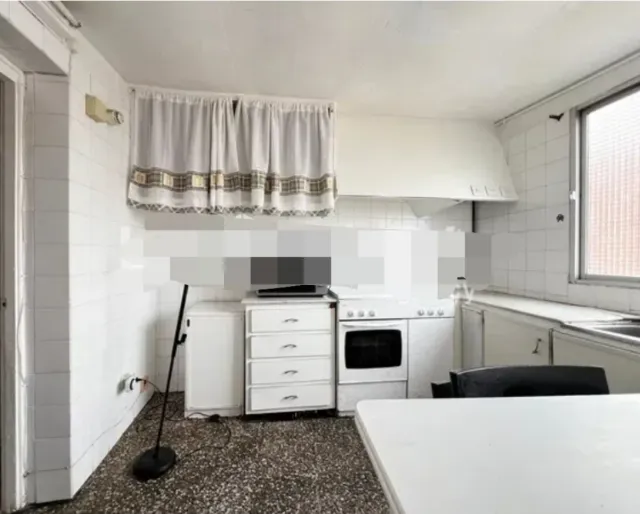 Ático en venta en La Salut, Badalona. Oportunidad