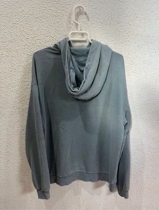 Sudadera LOVE azul desgastado Stradivarius