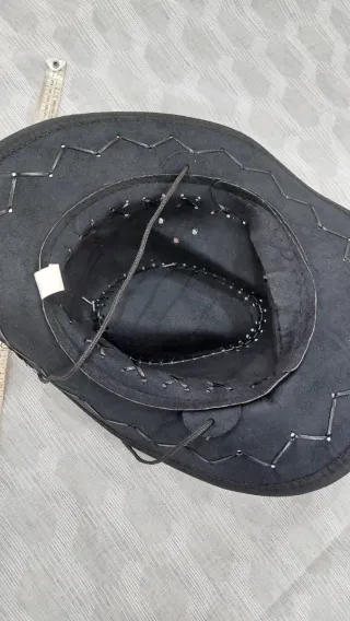 Cappello da cowboy nero