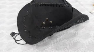 Cappello da cowboy nero