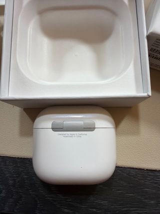 Auriculares inalámbricos blancos