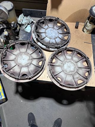 Tapacubo mercedes llanta R15 originales