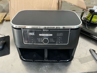 - Ninja Foodi Freidora de aire con compartimento