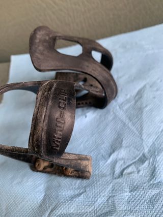 Ganchos para pedais de bicicleta