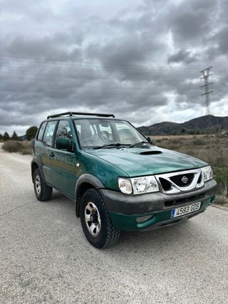 Nissan Terrano II 2001 VOLANTE DERECHA