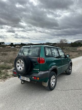 Nissan Terrano II 2001 VOLANTE DERECHA