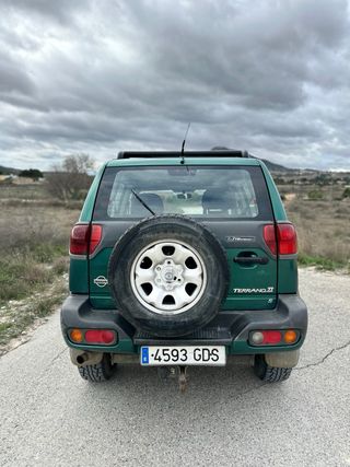 Nissan Terrano II 2001 VOLANTE DERECHA