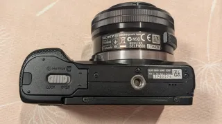 Cámara Sony Alpha 5000 + Accesorios