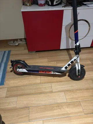 Patín Eléctrico Aprilia