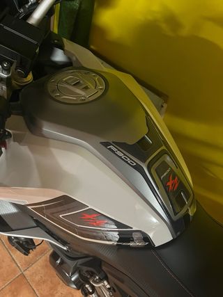 BMW F900XR 2021 Gris/Blanco