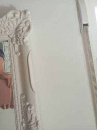 Espejo antiguo pintado en blanco