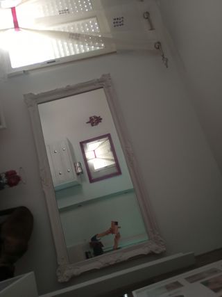 Espejo antiguo pintado en blanco