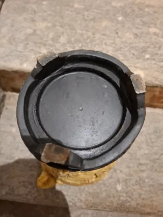 Vaso cinese in resina con elefanti