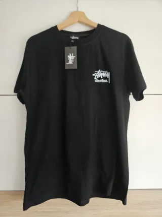 Lote 3 Camisetas Son talla XXL pero muy justas.