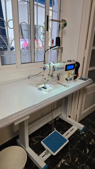 Máquina de coser industrial
