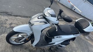 Honda SH 125i Scooter Automática
