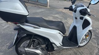 Honda SH 125i Scooter Automática