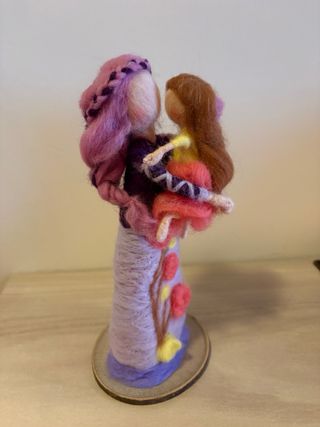 Artesanía fieltro agujado figura