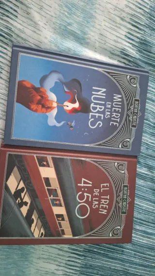 Muerte en las nubes y el tren de las 4:50