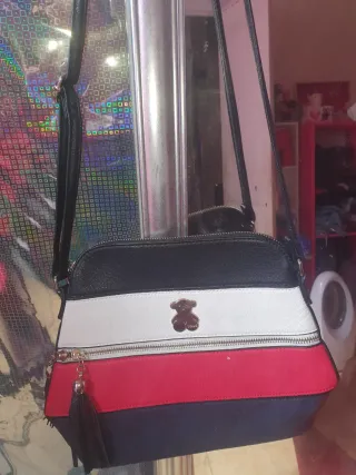 Bolso Tous Negro, Blanco, Rojo y Azul